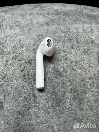 Правый наушник Airpods 2