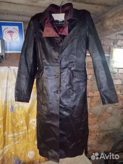 Кожаный плащ женский
