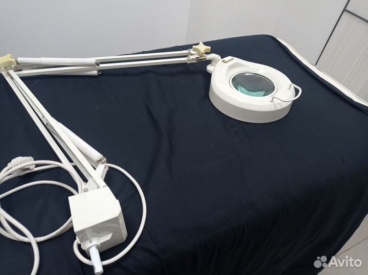 Лампа лупа настольная