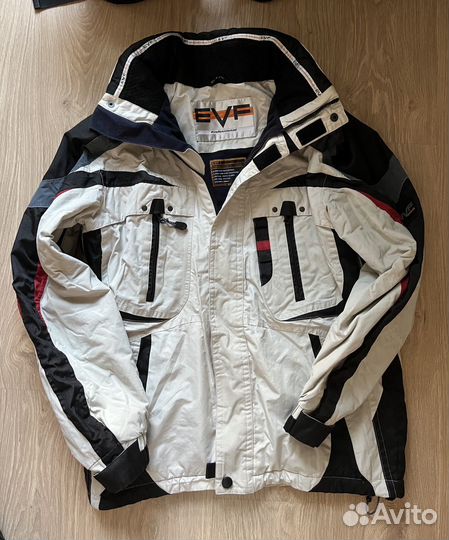 Горнолыжный костюм