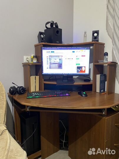 Компьютерный стол бу