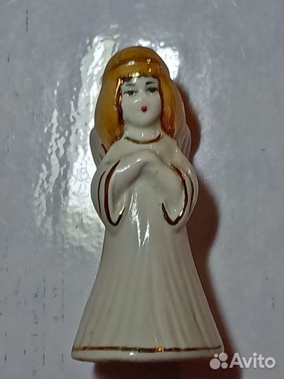 Статуэтка фарфоровая, фигурка - колокольчик