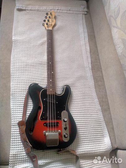 Продаю бас гитару Iris
