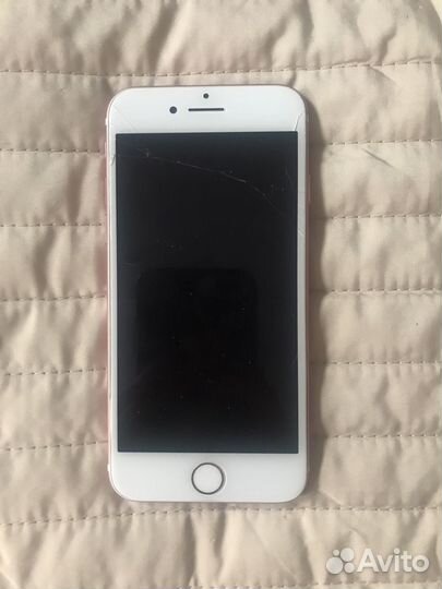 Телефон iPhone 7 32гб