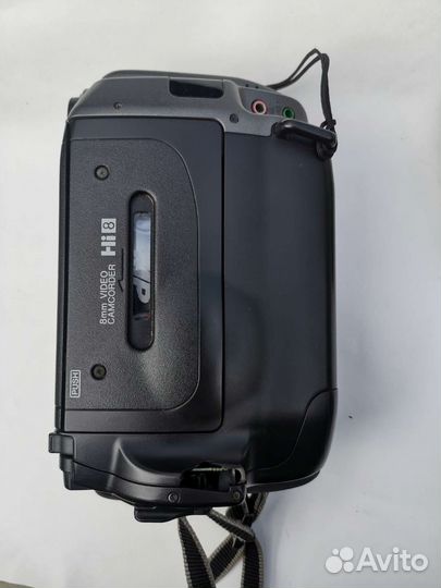 Видеокамера hi8 Canon UC9hi
