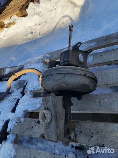 Вакуумник в сборе ваз 2109