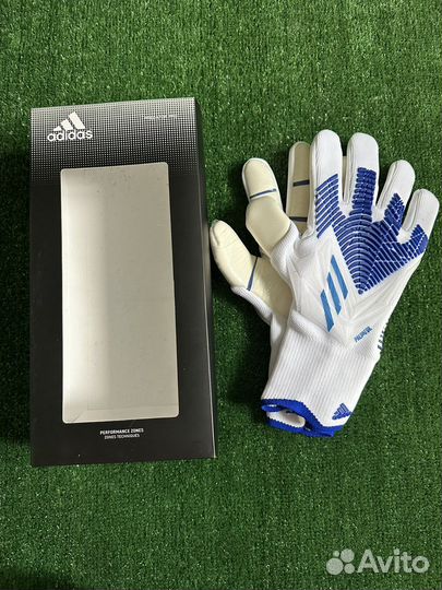 Вратарские перчатки Adidas Predator Pro
