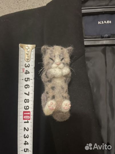 Брошь котик