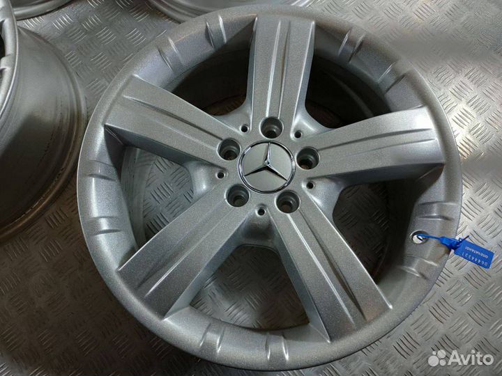 Комплект литых дисков R18x8 5x112