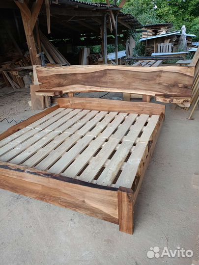 Кровать двухспальная 160 200 деревянная