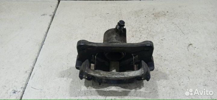 Суппорт задний левый Toyota Land Cruiser Prado 150