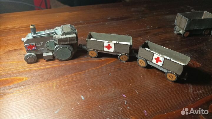 Безрельсовый бронепоезд 1/72