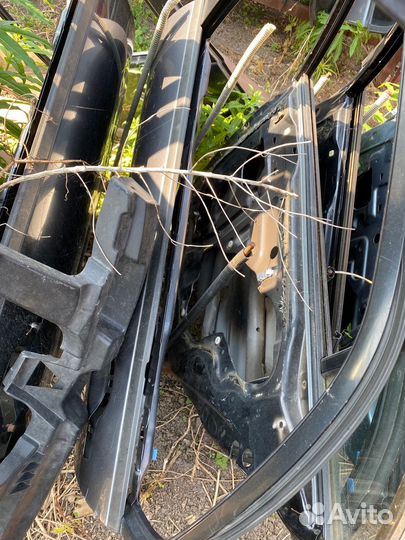 Накладка MR525758 заднего стекла митсубиси лансер9