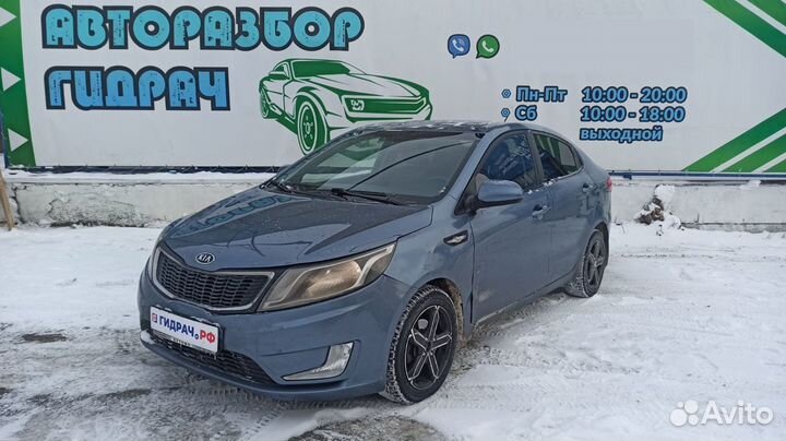 Стекло заднее Kia Rio 3 87110-4Y010