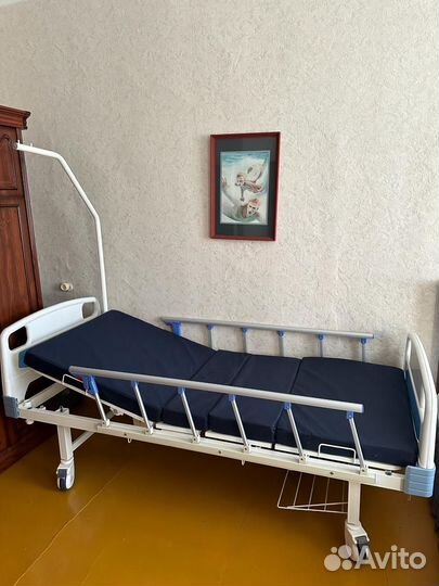 Медицинская кровать для лежачих больных