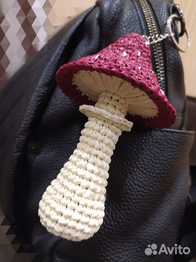 Брелок на сумку