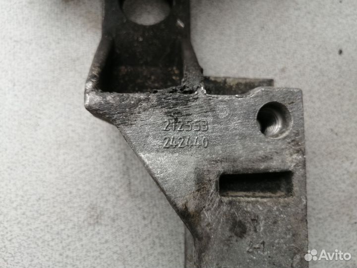 Кронштейн (подъёмная проушина) для Renault Logan