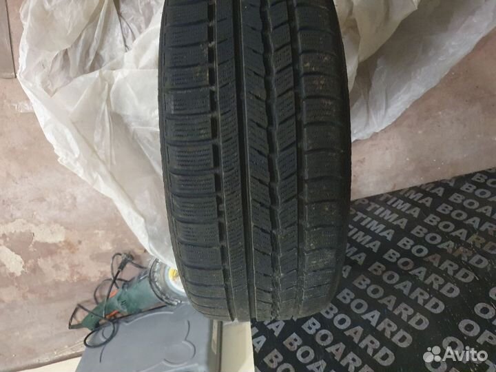 Roadstone Winguard Sport 235/45 R18 98V