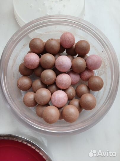 Румяны шариковые пакетом, карандаш в подарок