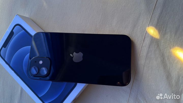 iPhone 12, 64 ГБ