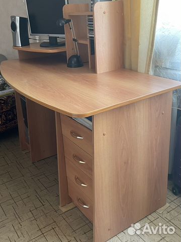 Компьютерный стол