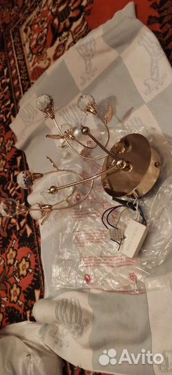 Люстра новая