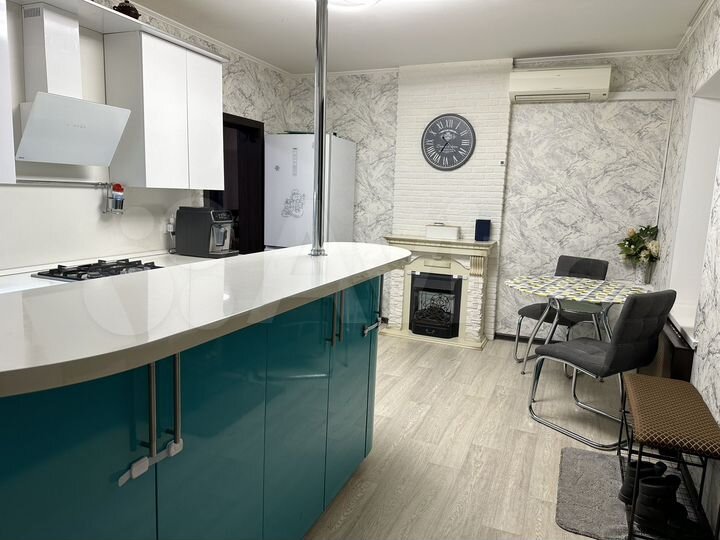 3-к. квартира, 72,7 м², 1/2 эт.