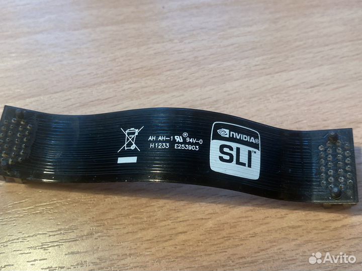 Мост для объединения видеокарт CrossFire, SLI