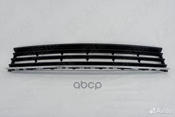 Решетка в бампер нижняя Volkswagen Passat B7 (2