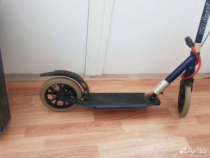 Самокат взрослый новый.Торг