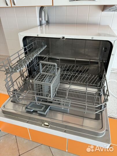 Компактная посудомоечная машина Hansa ZWM 526 WV