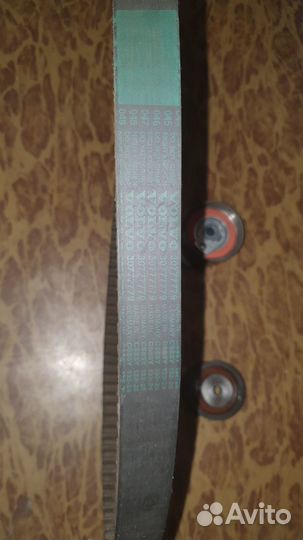 Volvo Ремкомплект ремня грм с роликами 31359568