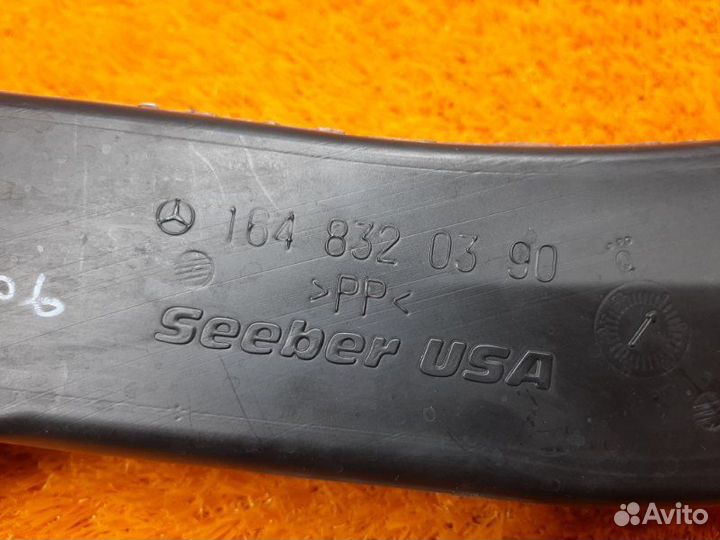 Водосток передний правый Mercedes-Benz M-Class