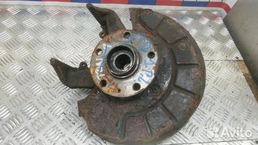 Ступица передняя левая skoda octavia A5 (1TD01K901