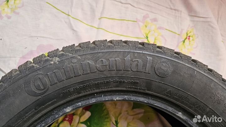 Continental ContiIceContact 215/55 R16 97T