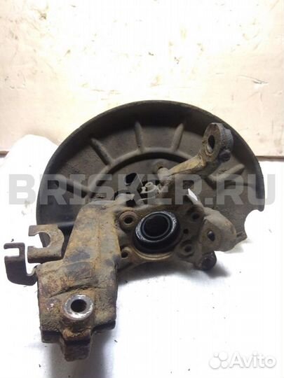 Кулак поворотный прав Фольксваген Гольф 5