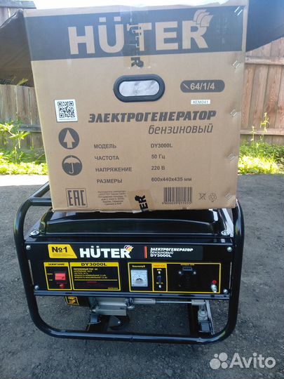 Бензиновый электрогенератор Huter DY3000L