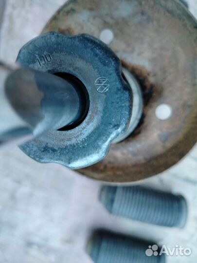 Передние амортизаторы