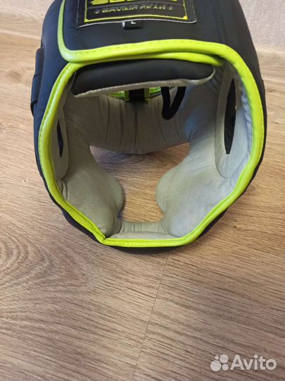 Шлем для единоборств