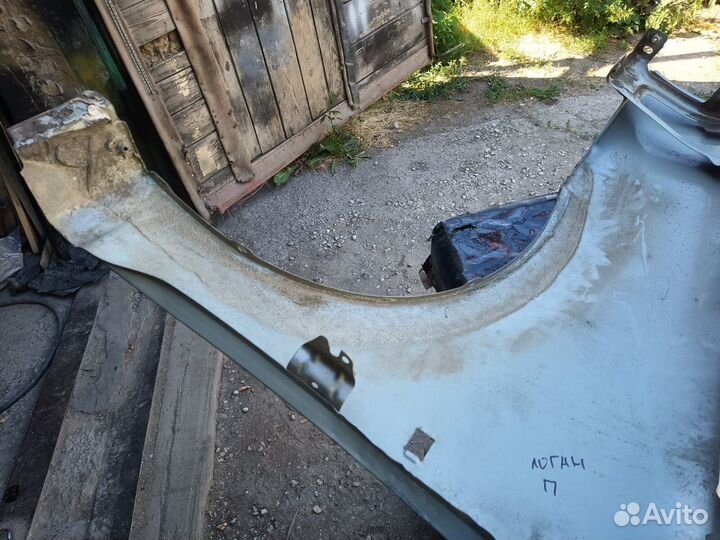 Крыло переднее правое Renault Logan 1