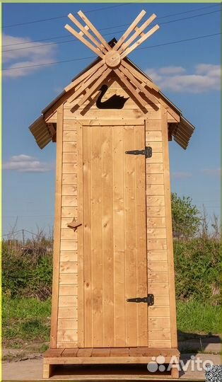 Уличный туалет деревянный SOX563
