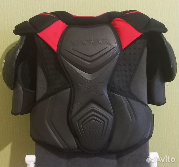 Нагрудник хоккейный bauer