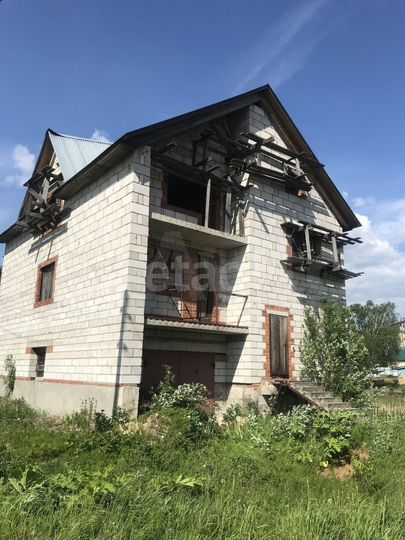 Дом 314 м² на участке 18,3 сот.