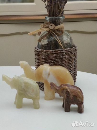 Статуэтки семья слонов (оникс)