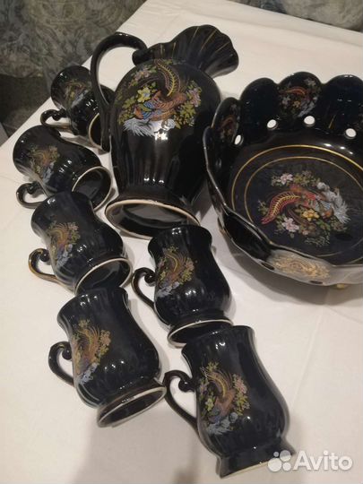 Сервиз. Кувшин, чашки, ваза