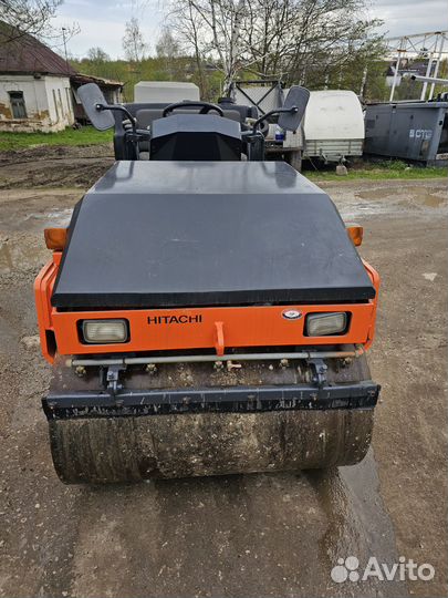 Дорожный каток Hitachi CC135C-3A, 2011