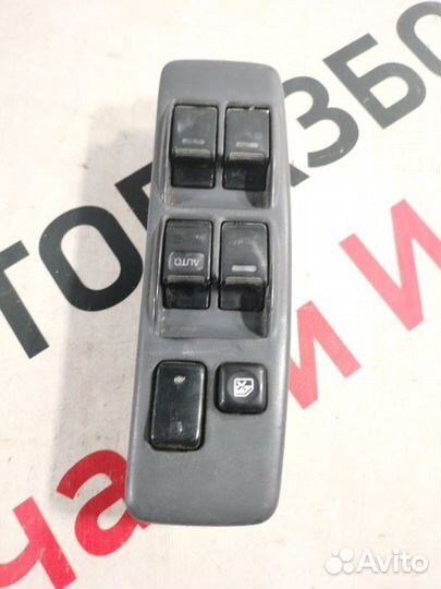 Блок управления стеклоподъемниками передний правый