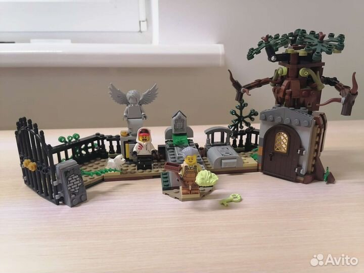 Lego хиден сайд