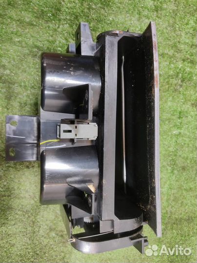 Подстаканник Subaru Tribeca WX 2006