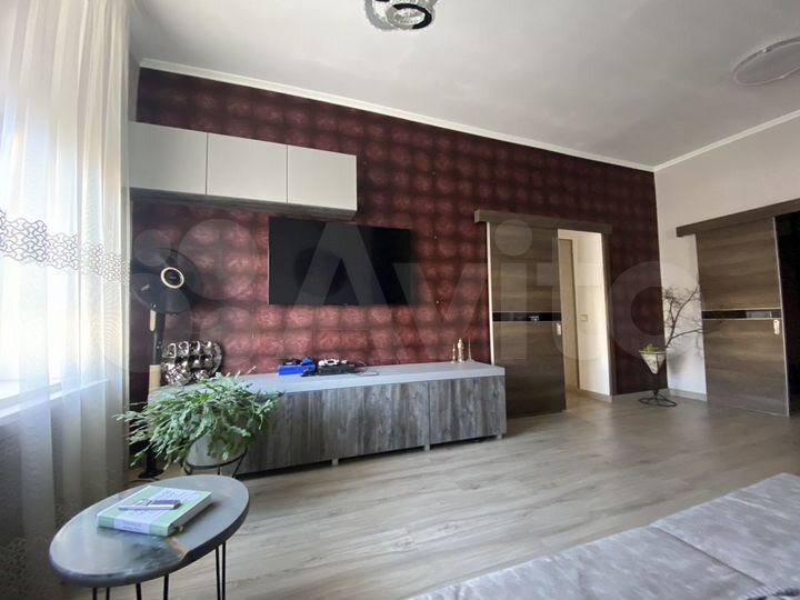 4-к. квартира, 90 м², 6/8 эт.